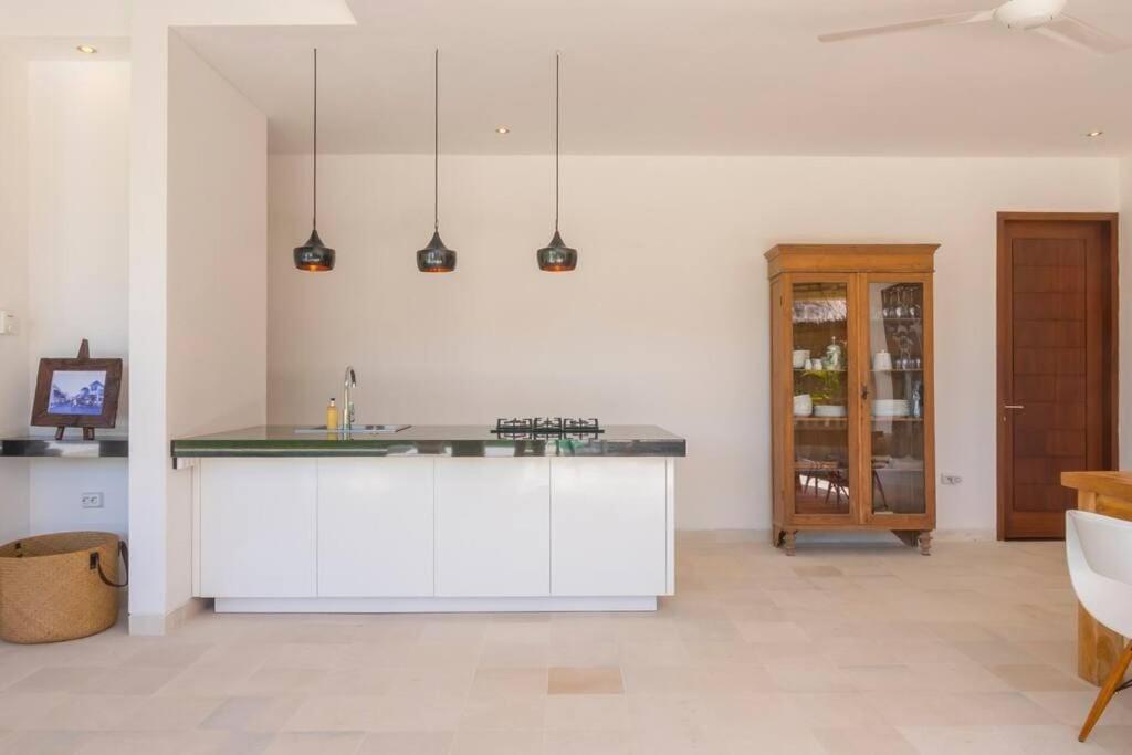 Villa Hidden Pearl, With Private Cook And Pool Карангасем Экстерьер фото