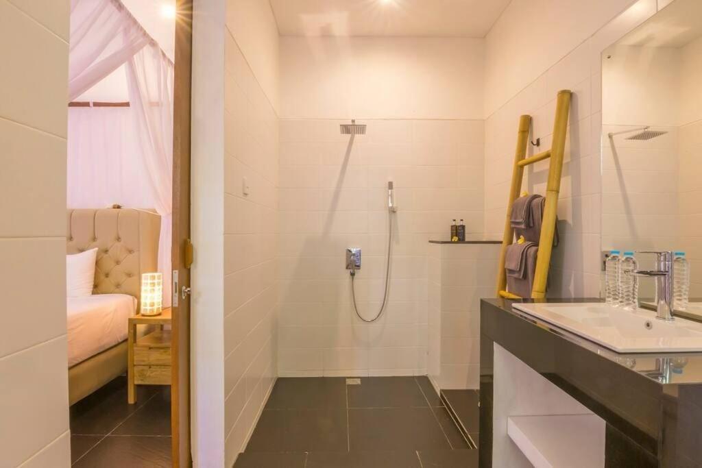 Villa Hidden Pearl, With Private Cook And Pool Карангасем Экстерьер фото